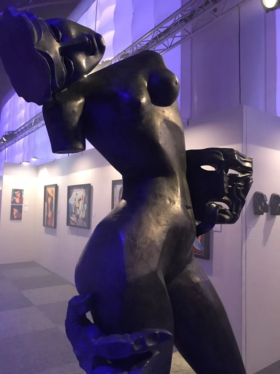 Bronze sculpture by Igor Tcholaria